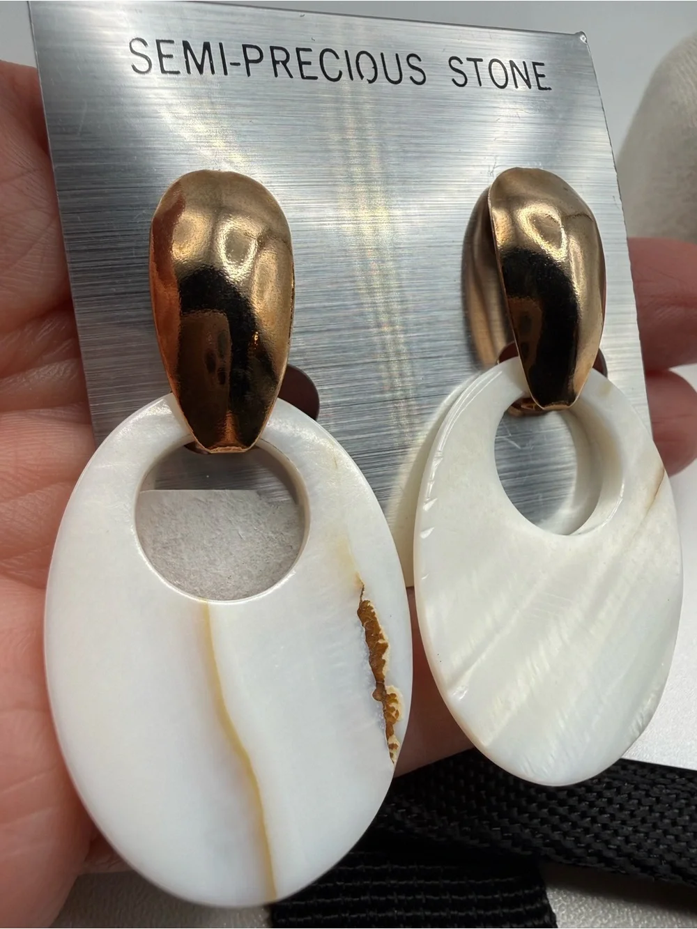 Gold Tone Mother of Pearl Shell Dangle Earrings Pierced Post Statement